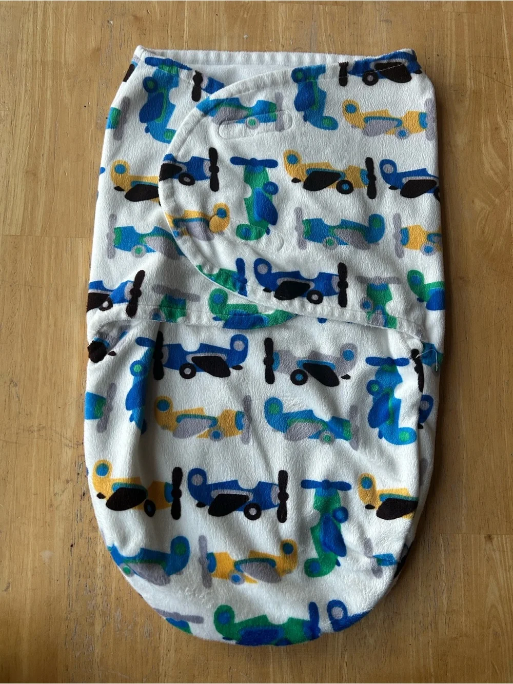 Baby swaddle airplanes  soft thick cozy warm 0/3?